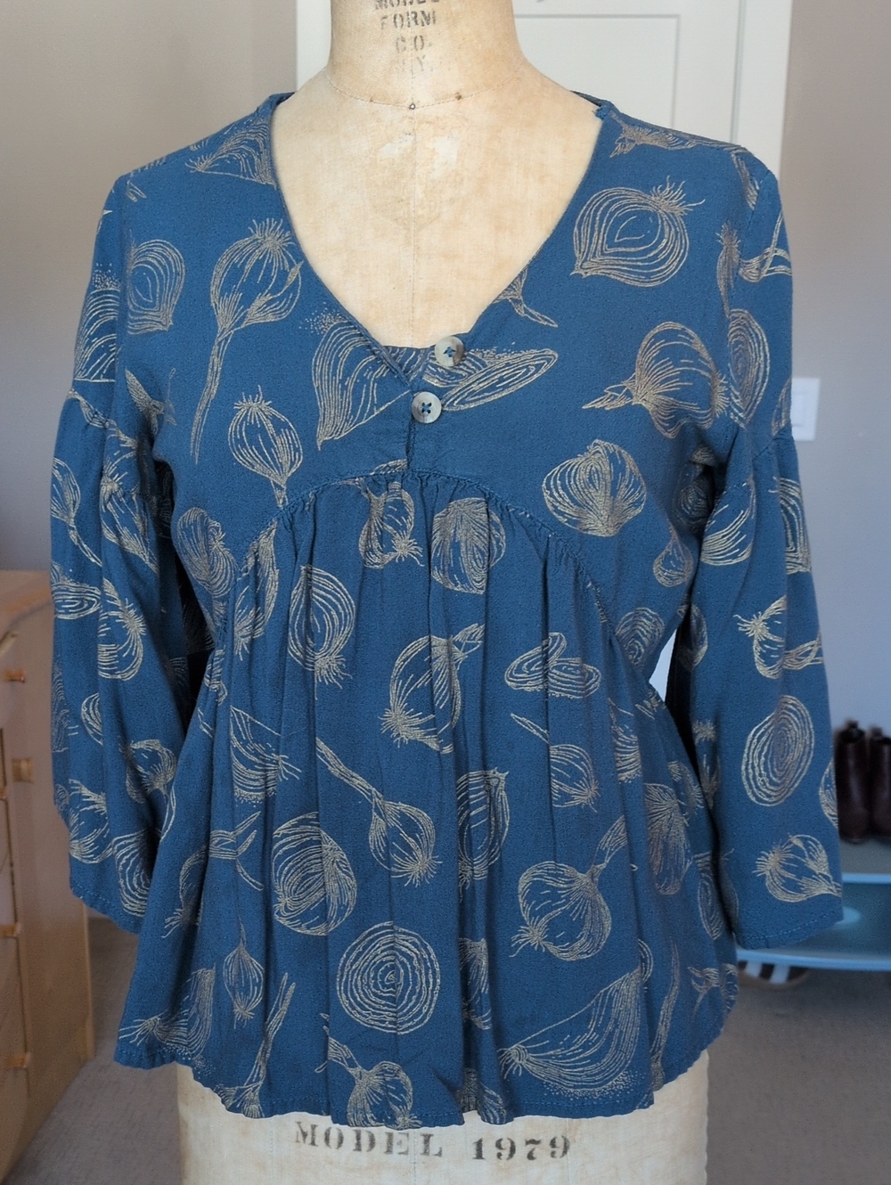 Haute Curry Womens XS Teal Printed Peasant Top